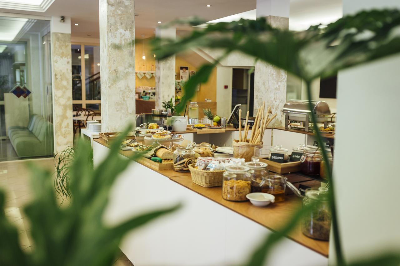 Hotel Montecarlo Rimini Eksteriør billede