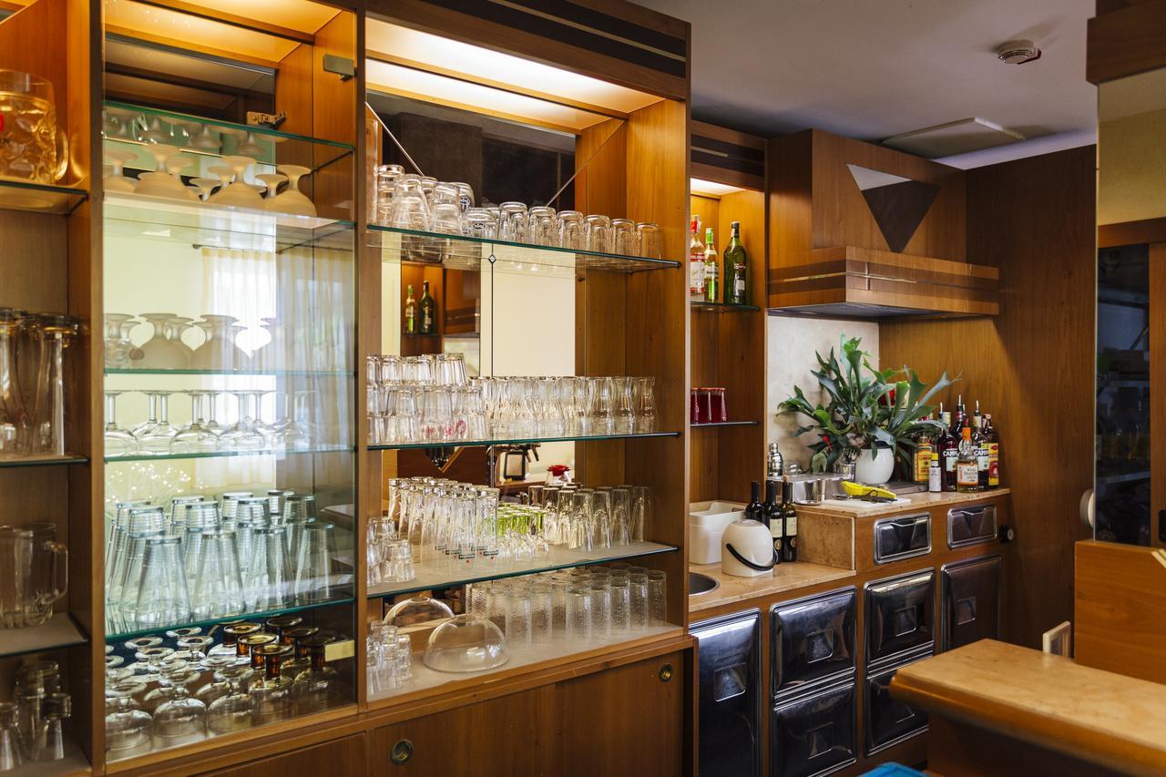 Hotel Montecarlo Rimini Eksteriør billede